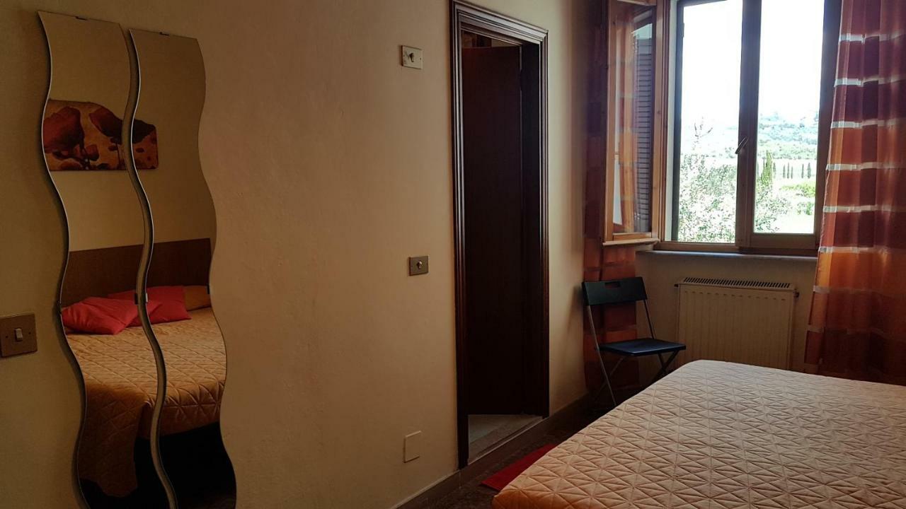 Grilli Valle Degli Etruschi B&B מראה חיצוני תמונה